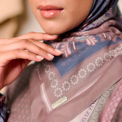 Hanaya Scarf