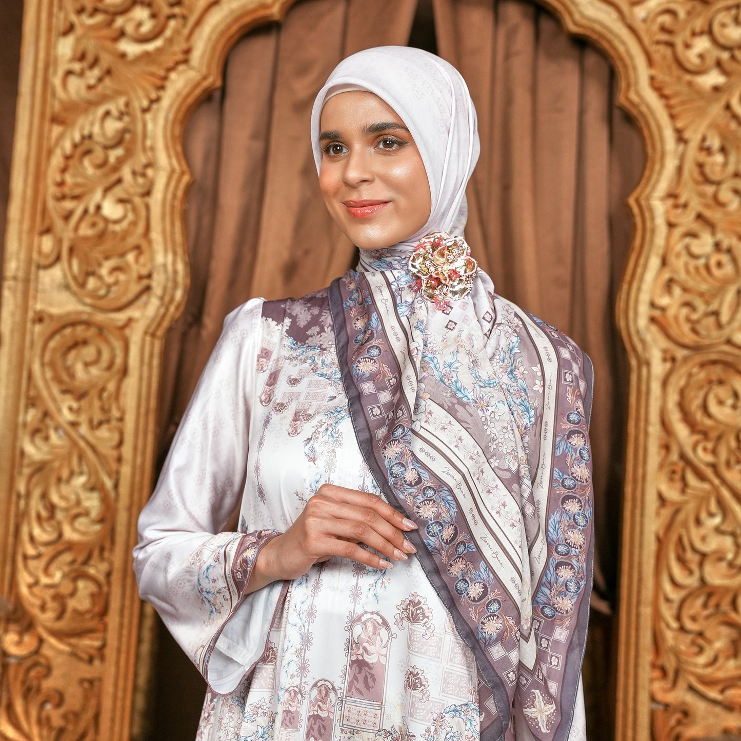 Liris Scarf