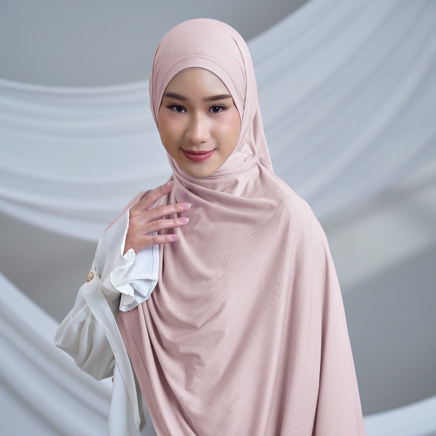 Pashmina Tania