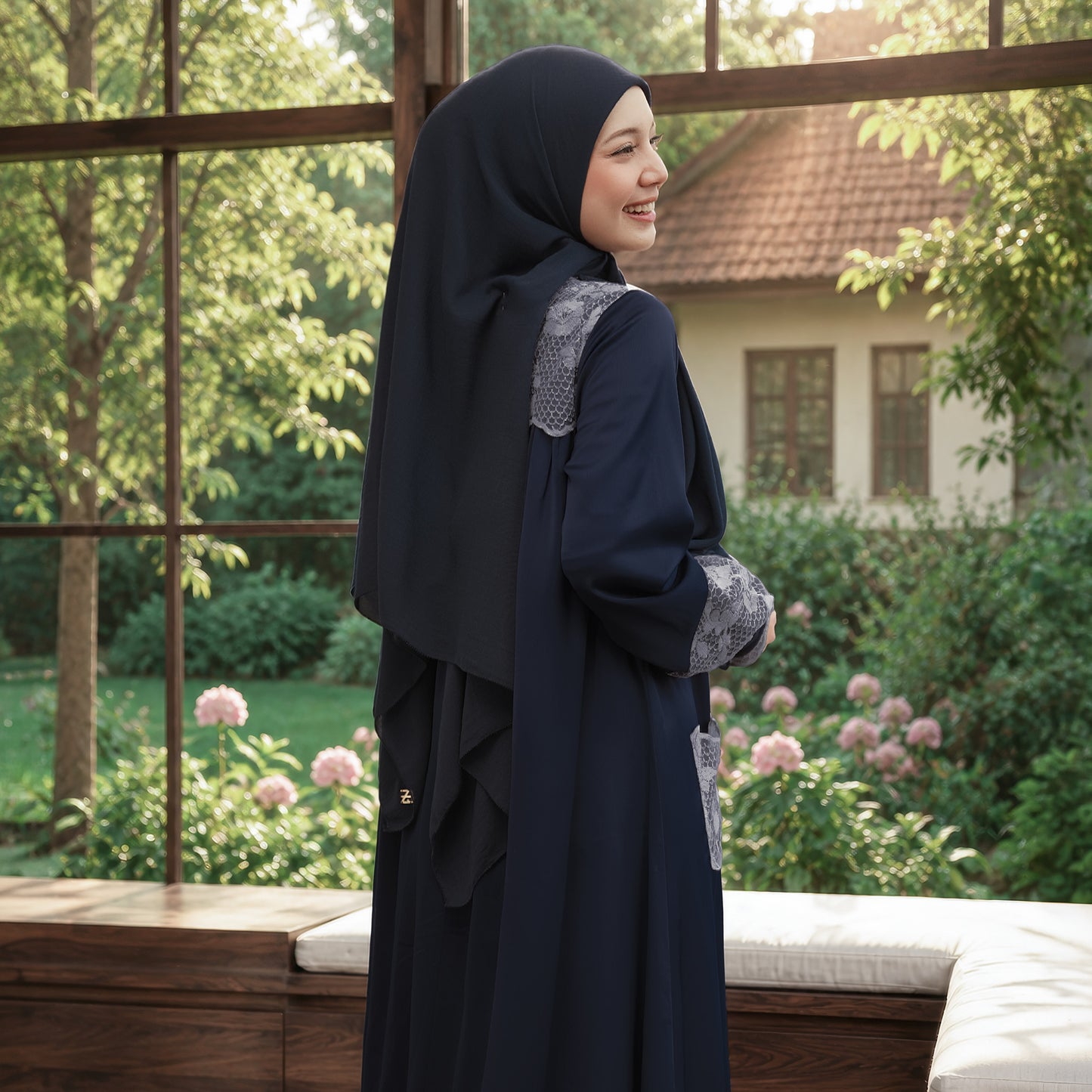 Vellia Dress