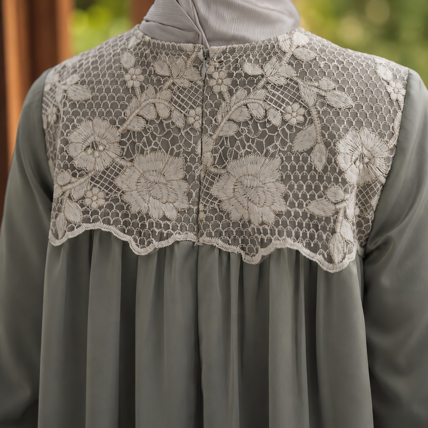 Vellia Dress