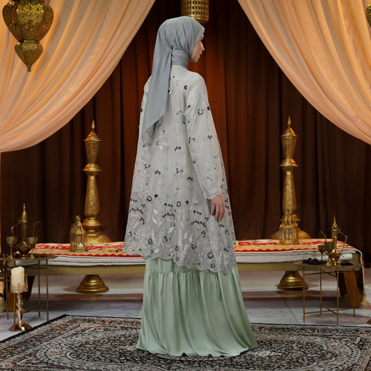 Hanari Long Outer