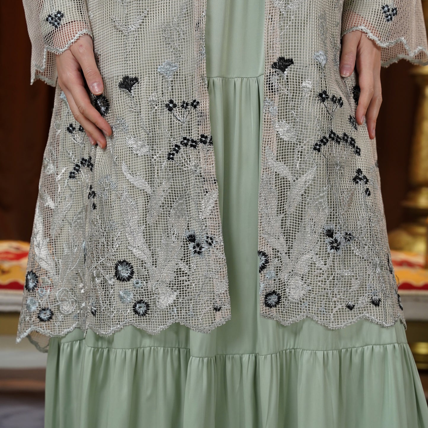 Hanari Long Outer
