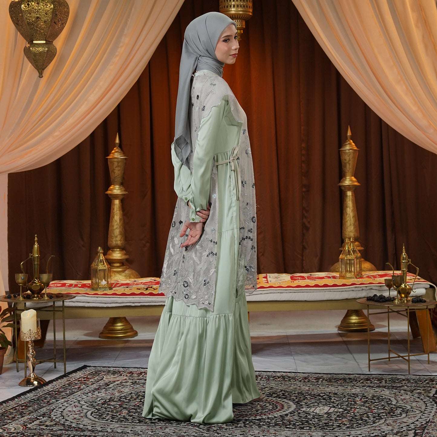 Hanari Outer