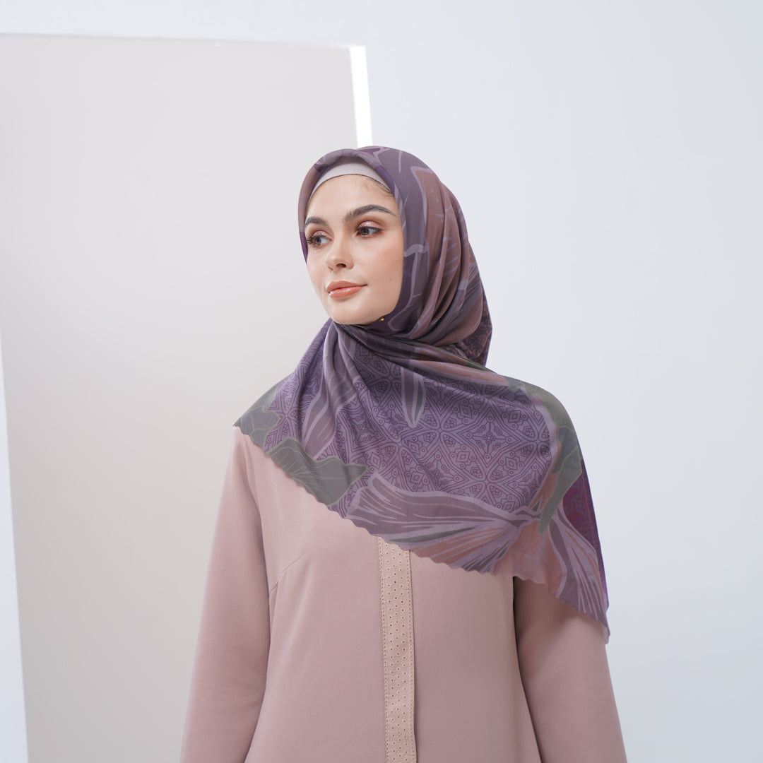 Iris Scarf
