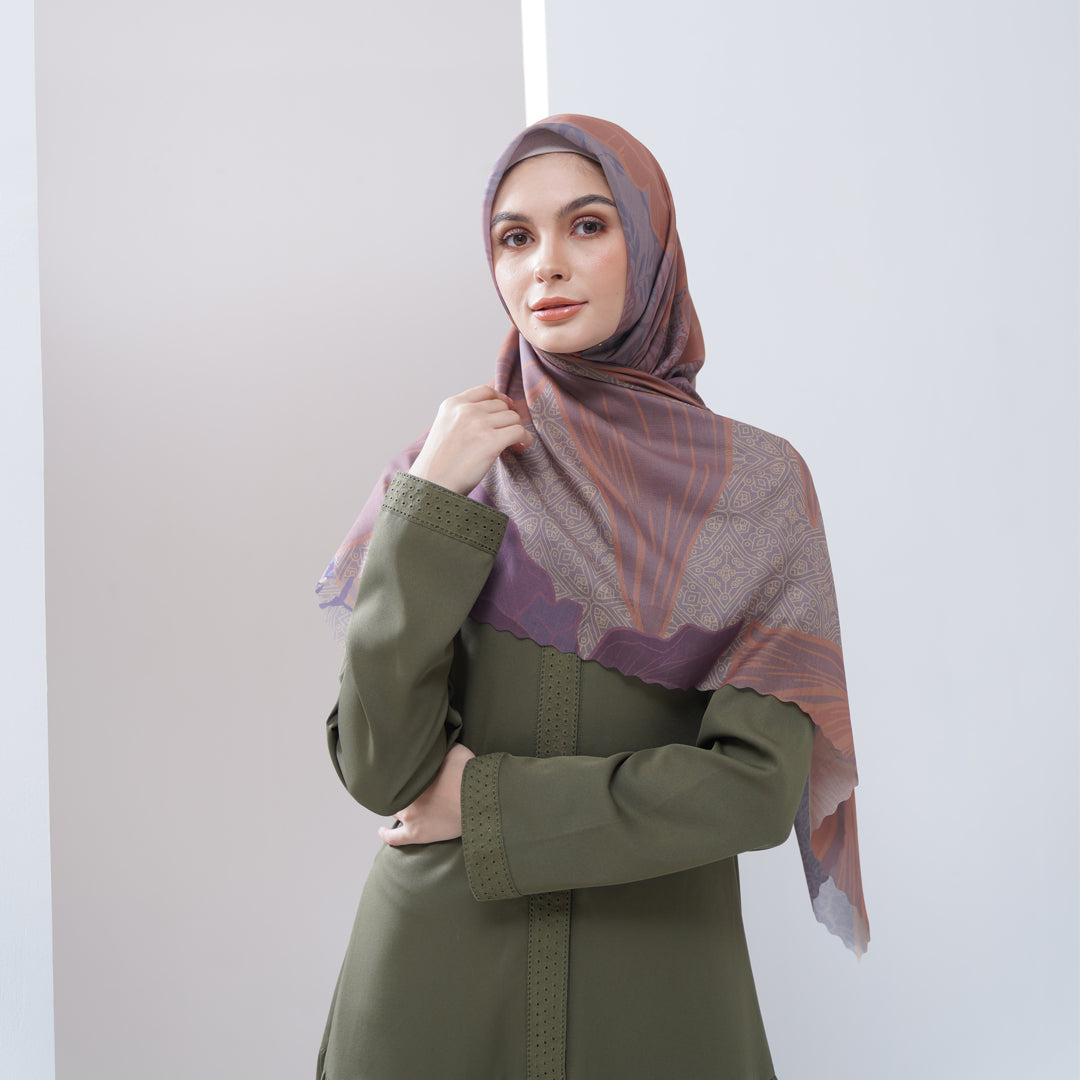 Iris Scarf