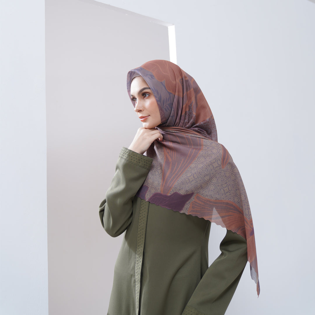 Iris Scarf